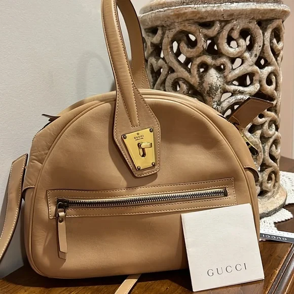 Authentic Rare Gucci Bag - Picture 5 of 16